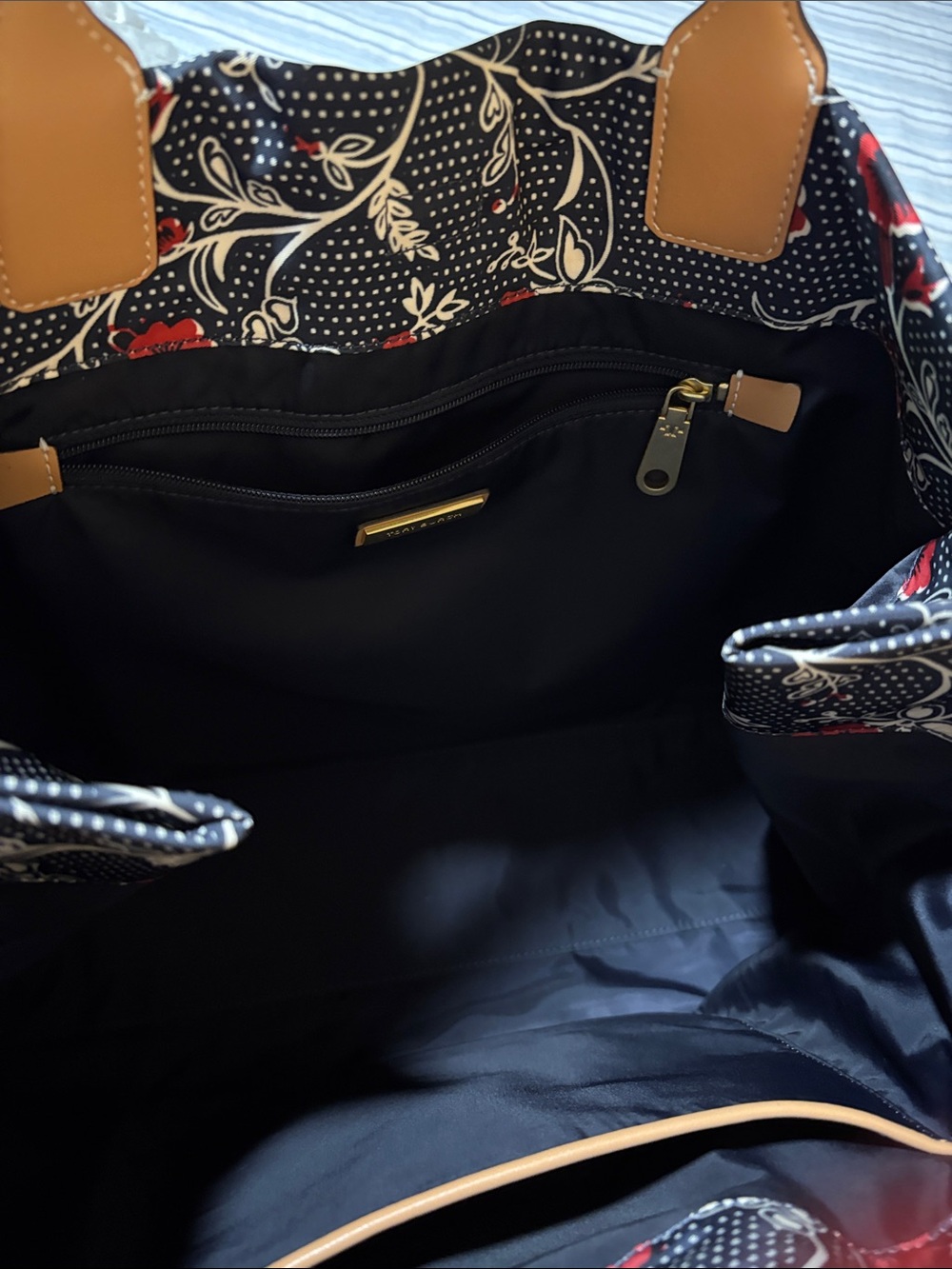 Tory Burch Ella Tote Bag and Red Floral nylon Print leather handles and trim - Picture 7 of 16